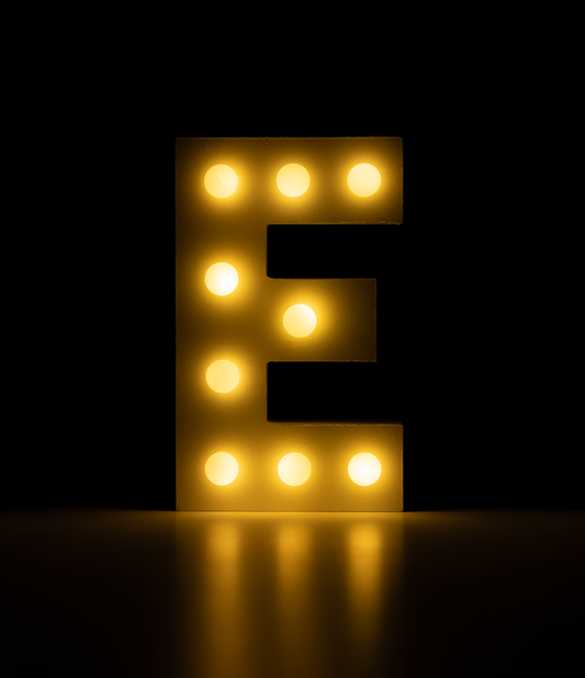 Licht Letter E