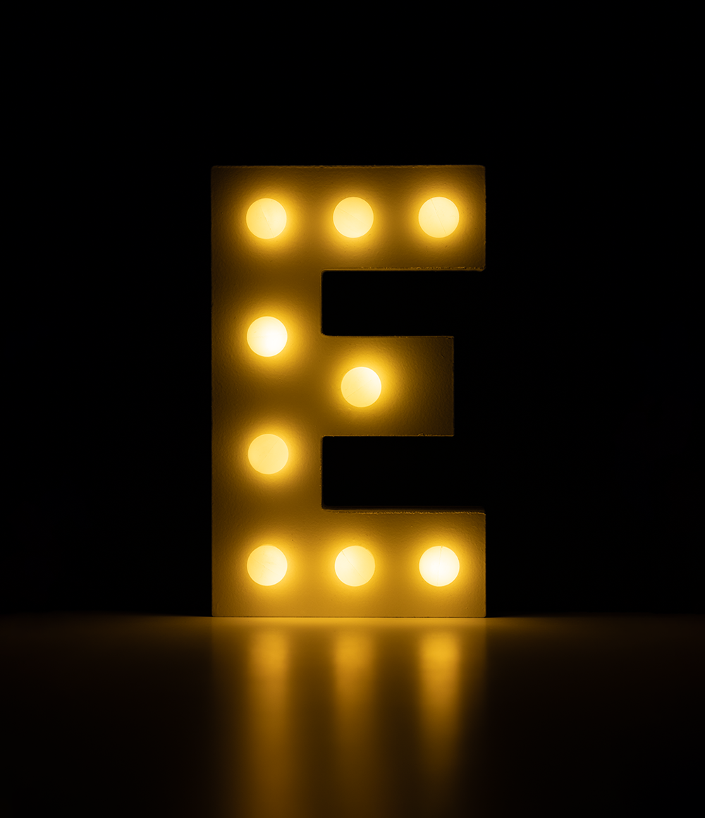 Licht Letter E