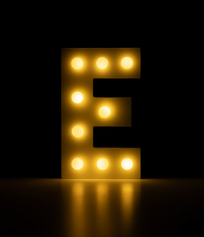 Licht Letter E